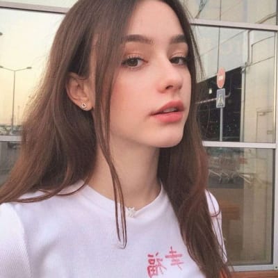 Lina Sari avatar